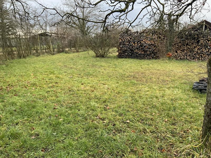 Terrain constructible - 1 106 m²