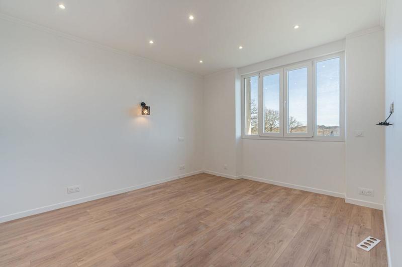 Maison - 111 m² - 6 pièces