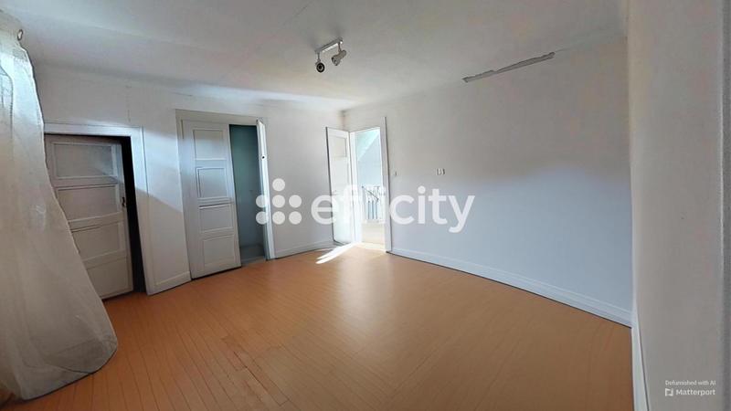 Maison - 150 m² - 8 pièces