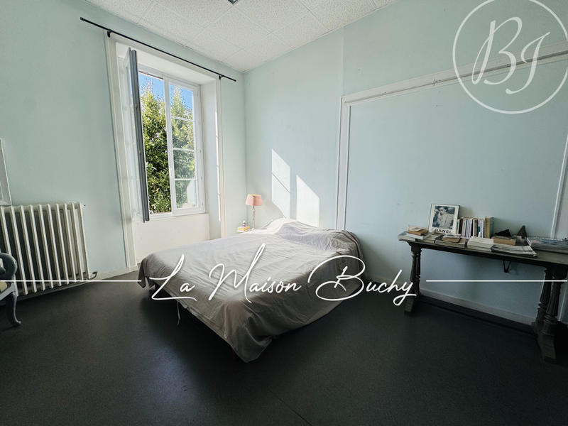 Maison - 295 m² - 11 pièces