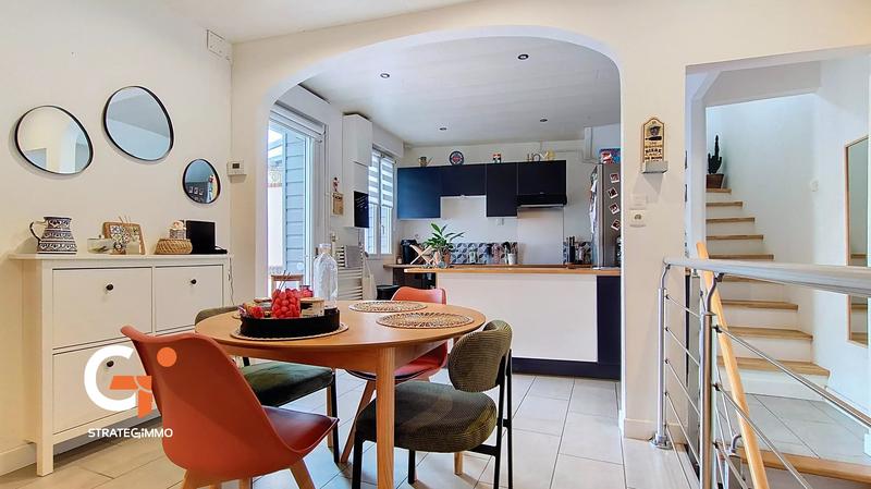 Maison - 80 m² - 5 pièces