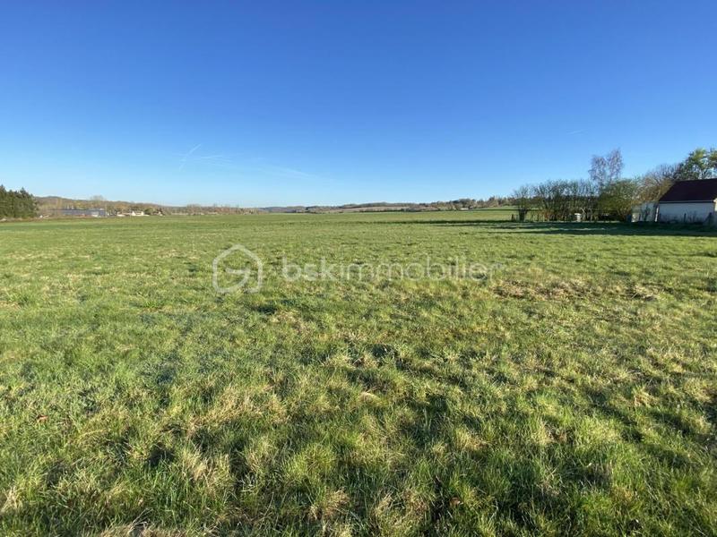 Terrain constructible - 1 105 m²