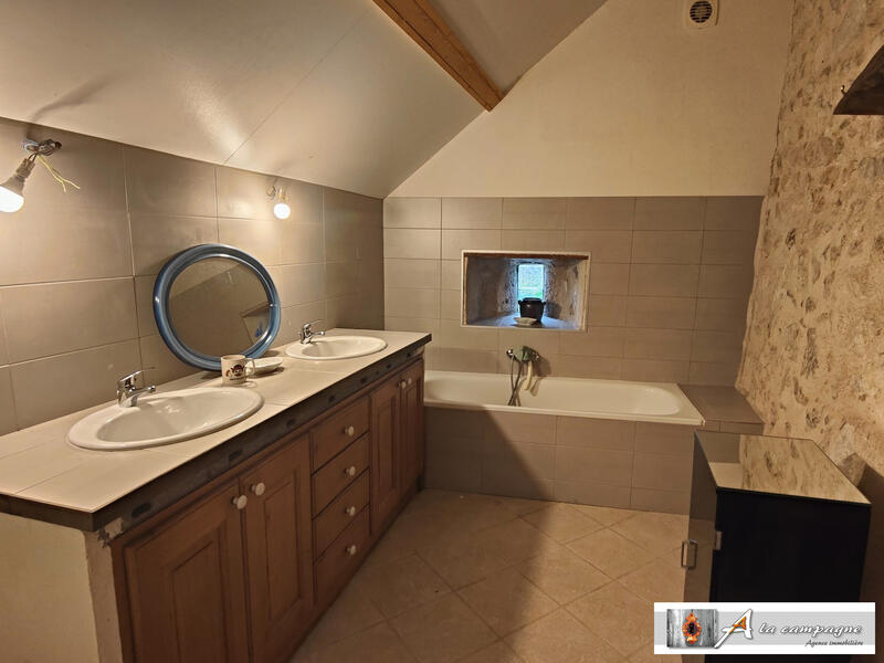 Maison ancienne - 98 m² - 4 pièces