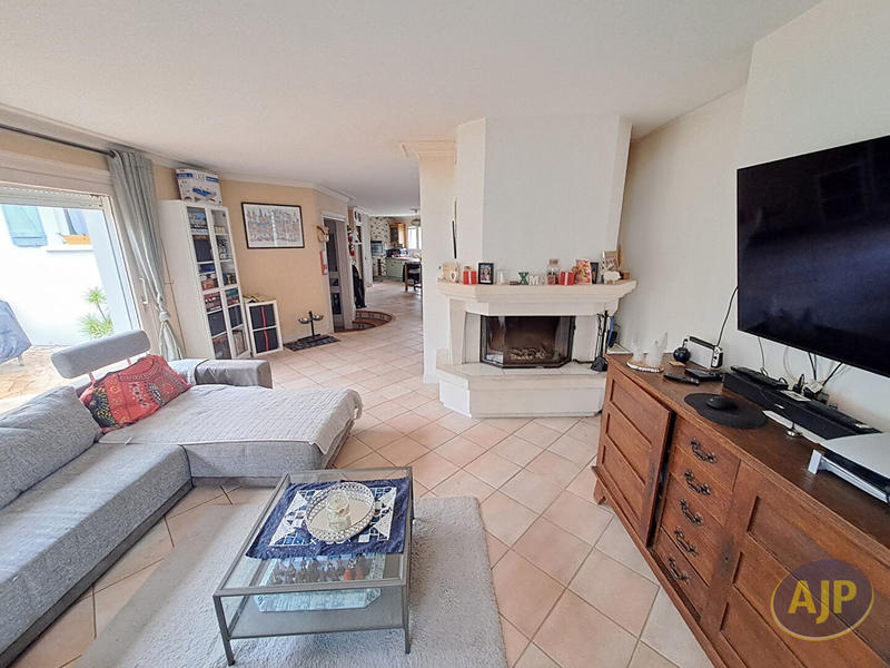 Maison - 166 m² - 6 pièces