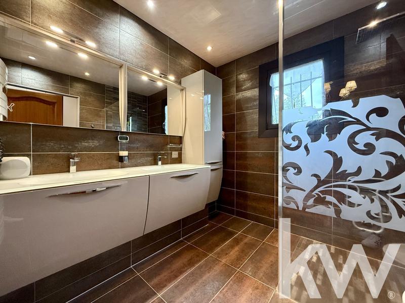 Villa - 169 m² - 5 pièces