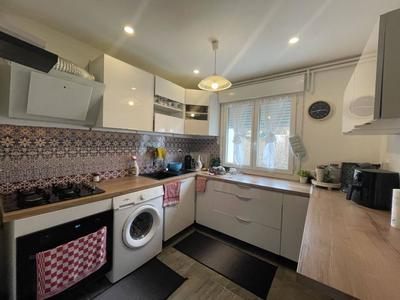 Appartement - 77 m² - 4 pièces