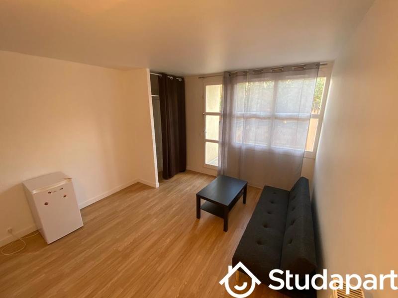 Chambre - 13 m² - 1 pièce