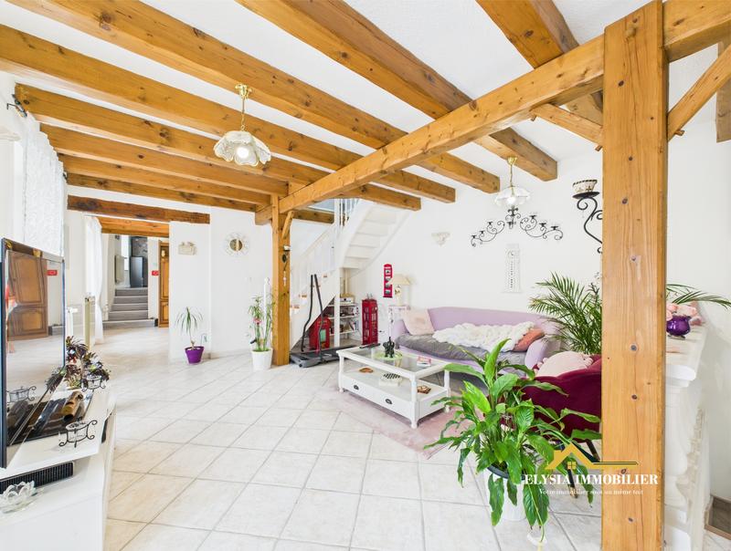 Maison - 147 m² - 6 pièces