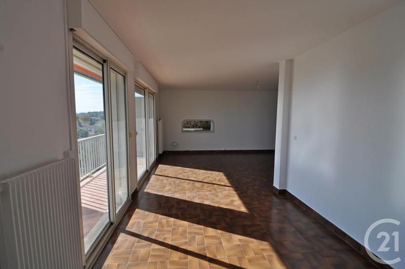 Appartement - 90 m² - 4 pièces