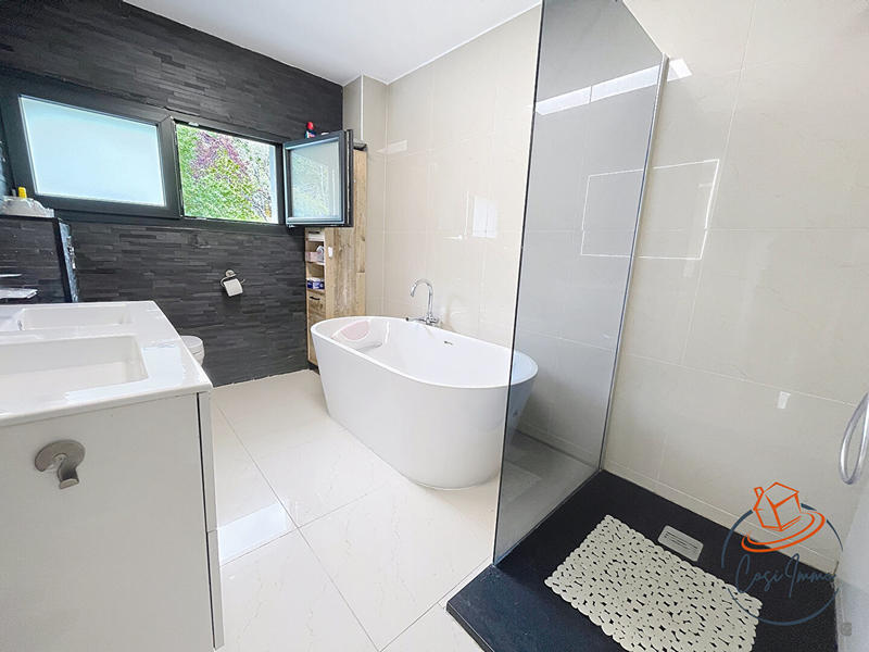 Maison - 115 m² - 4 pièces