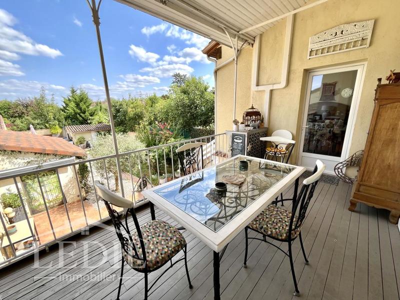 Maison de ville - 273 m² - 6 pièces