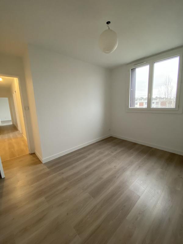 Appartement - 90 m² - 5 pièces