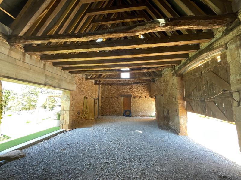 Propriété - 143 m² - 6 pièces