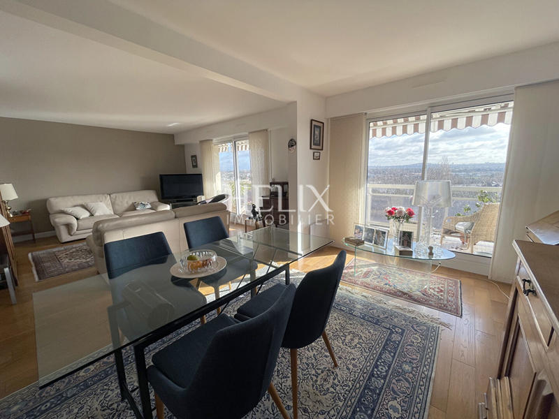 Appartement - 97 m² - 5 pièces