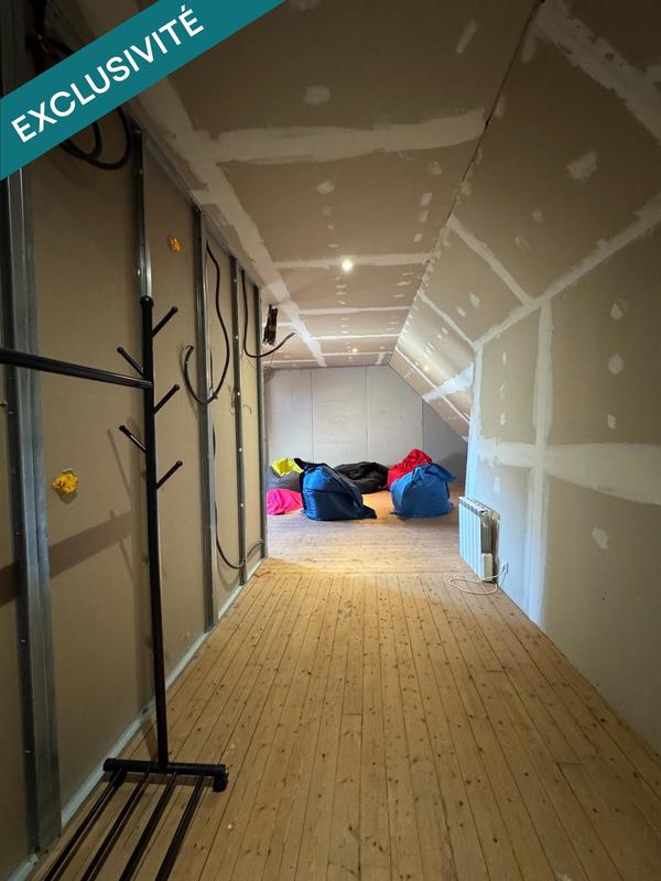 Maison - 180 m² - 8 pièces