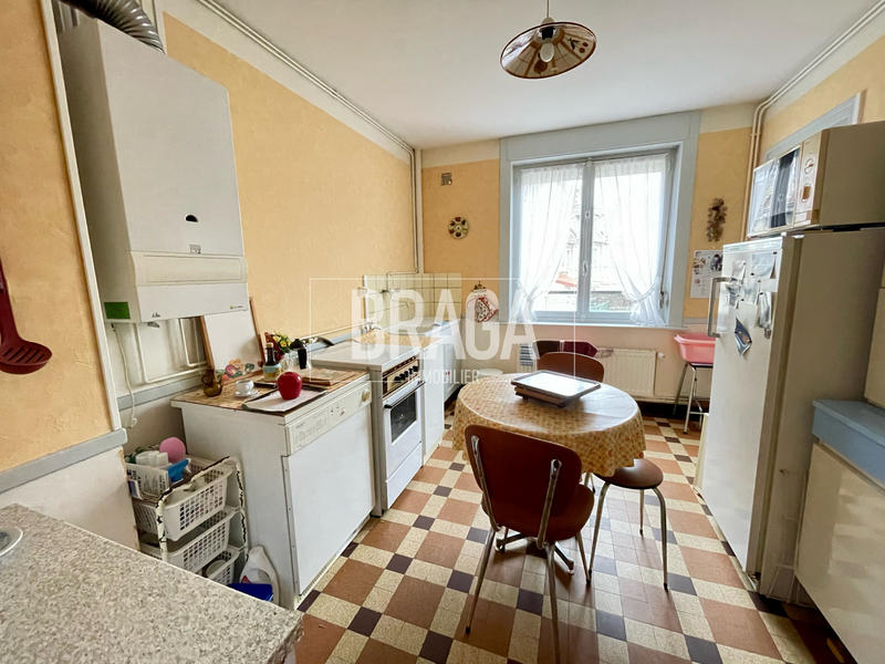 Maison - 149 m² - 9 pièces