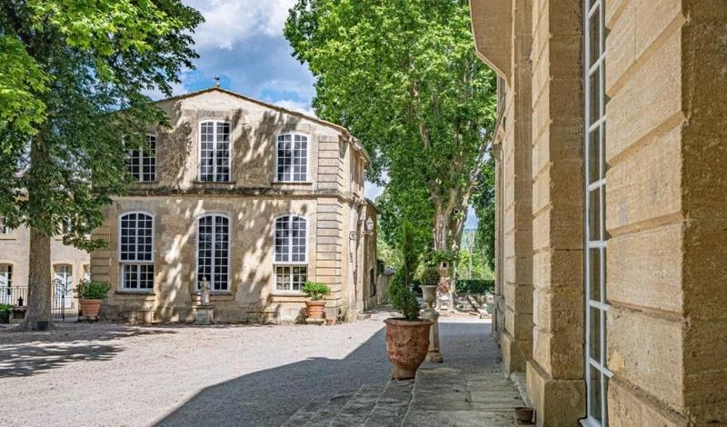 Manoir - 2 500 m² - 38 pièces