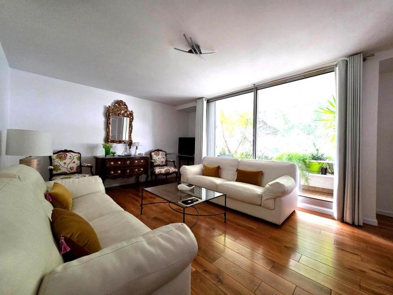 Appartement - 92 m² - 4 pièces