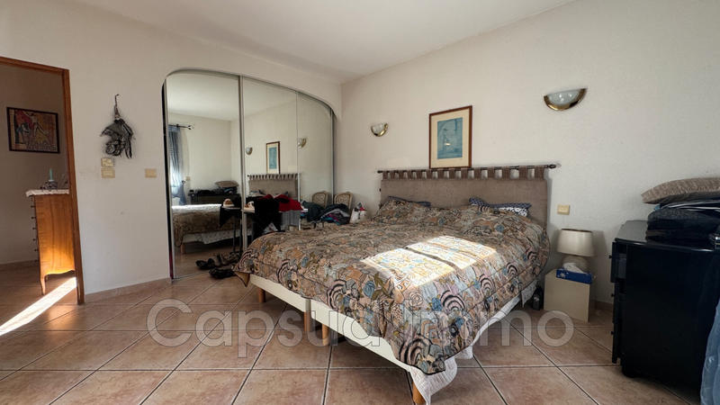 Propriété - 290 m² - 9 pièces