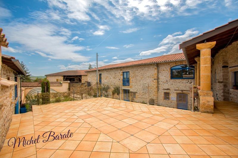 Maison - 208 m² - 8 pièces