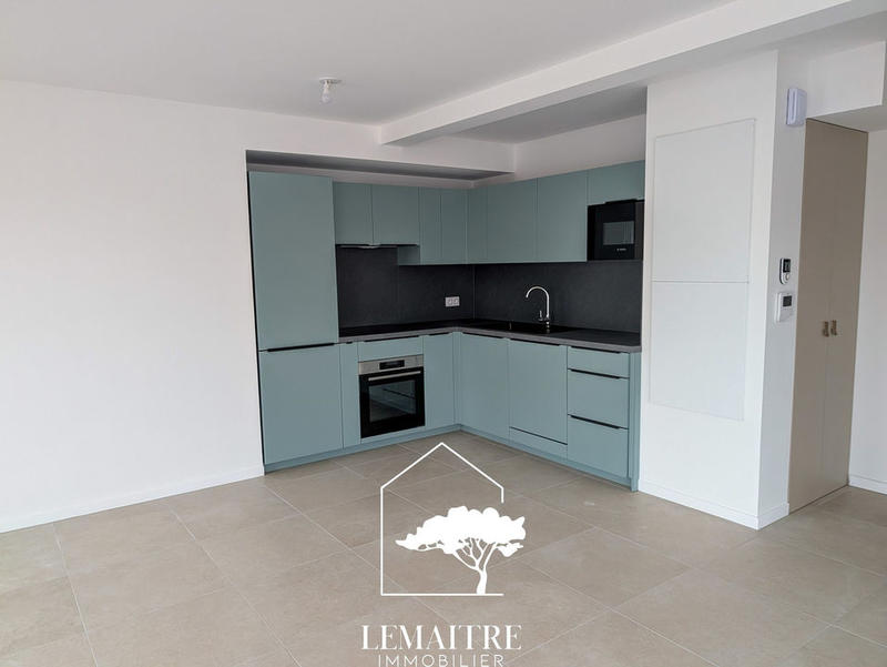 Appartement - 75 m² - 3 pièces