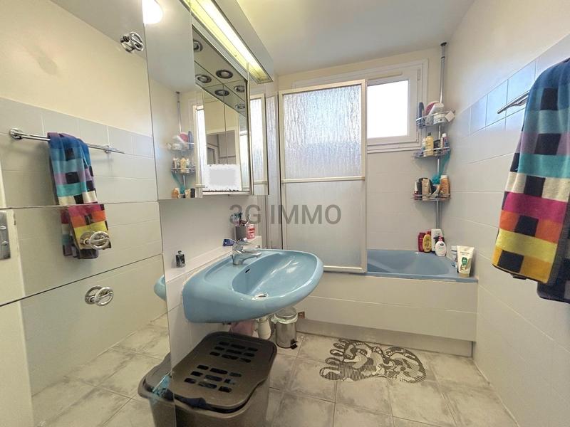 Appartement - 84 m² - 4 pièces