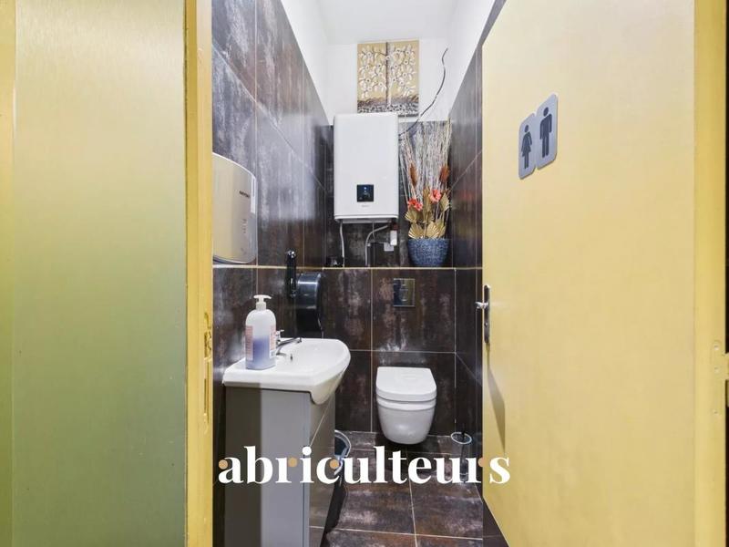 Local commercial - 78 m² - 1 pièce