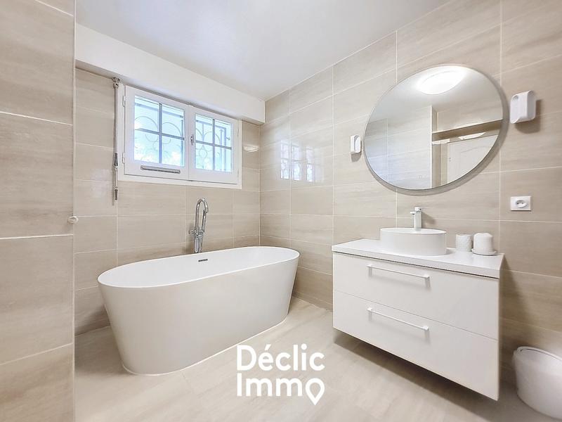 Maison - 326 m² - 7 pièces