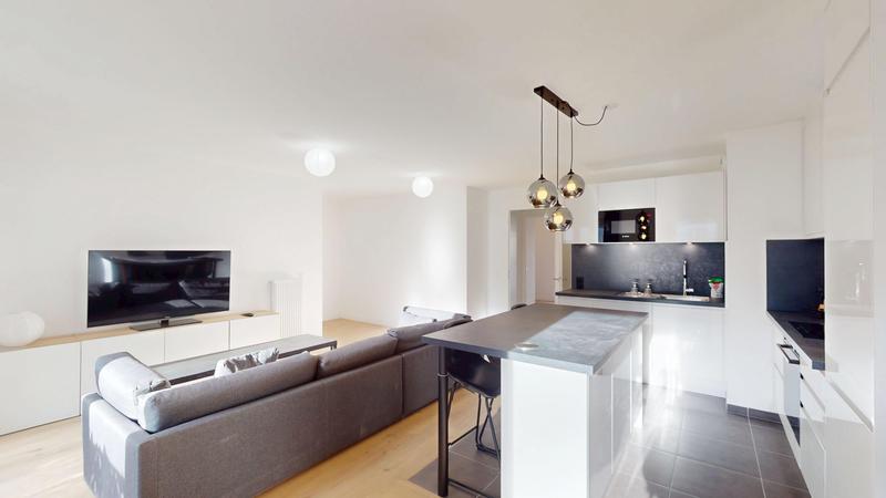 Appartement - 99 m² - 4 pièces