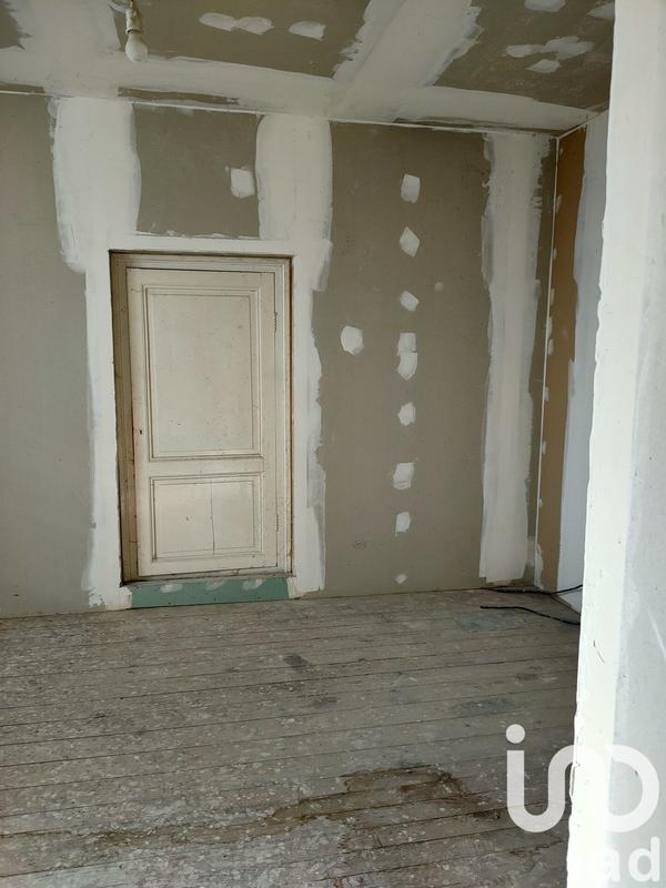 Maison - 180 m² - 8 pièces