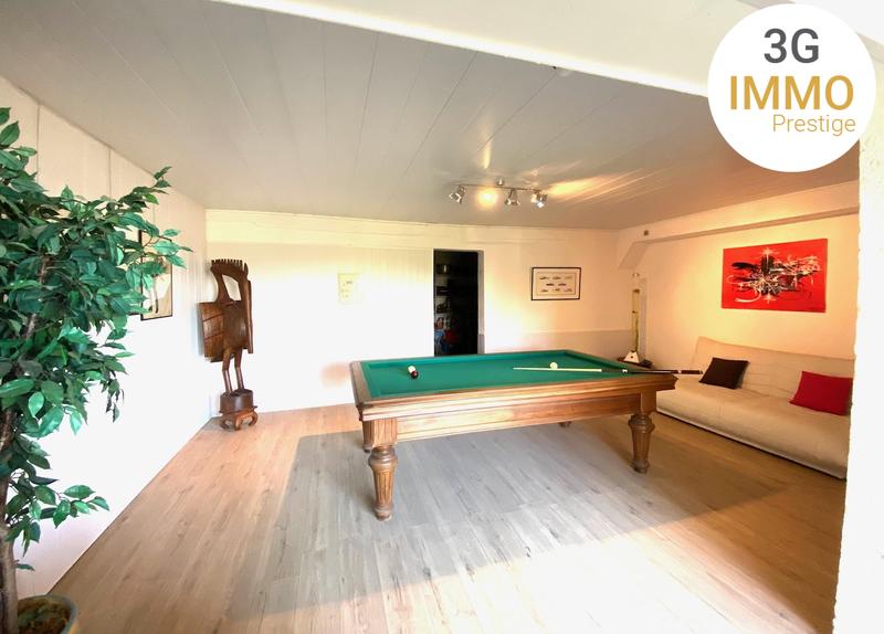 Demeure - 230 m² - 7 pièces