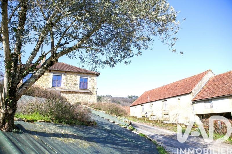 Maison - 332 m² - 12 pièces