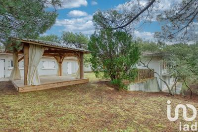 Maison - 195 m² - 12 pièces