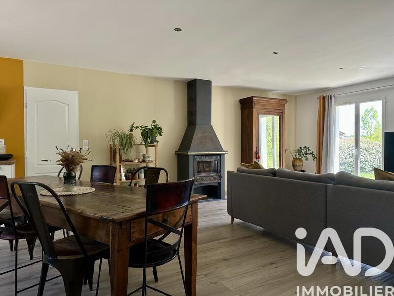 Maison - 105 m² - 4 pièces