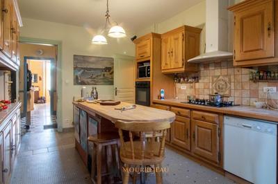 Maison bourgeoise - 330 m² - 11 pièces