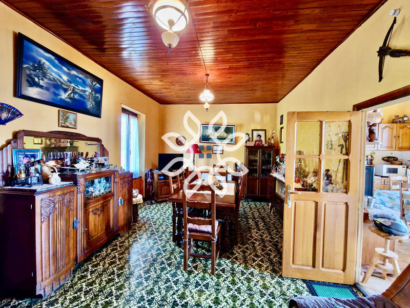 Maison - 98 m² - 6 pièces