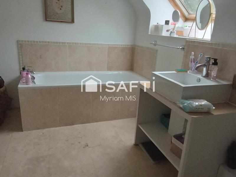 Maison - 200 m² - 6 pièces