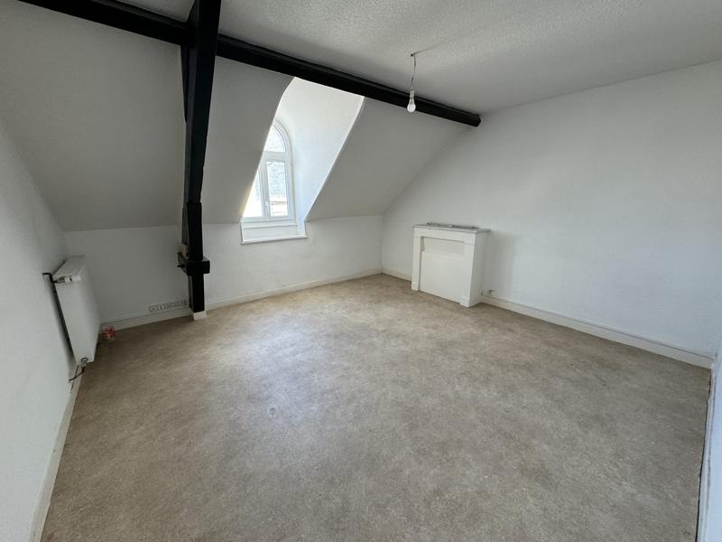 Appartement - 166 m² - 6 pièces