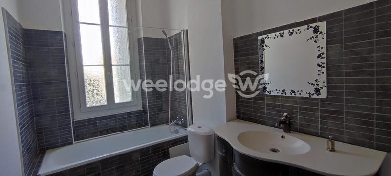 Maison - 210 m² - 6 pièces