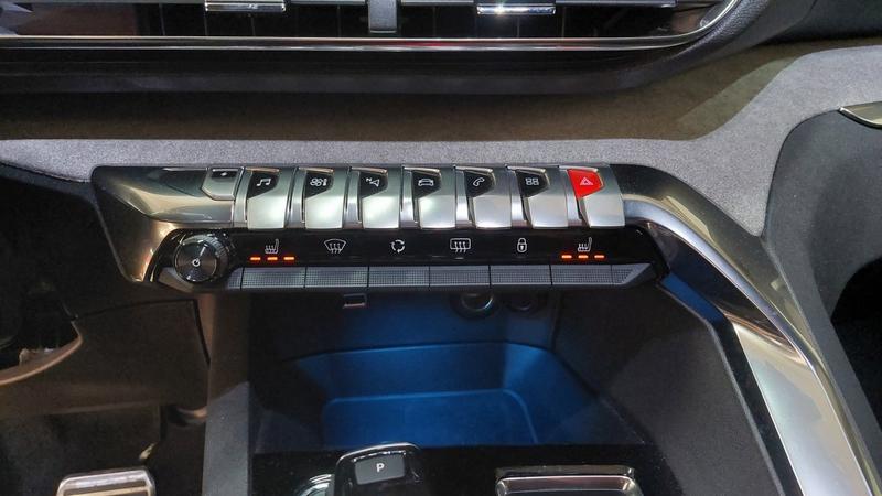 Peugeot 3008 1.6 Hybrid 225 E-Eat8 Gt