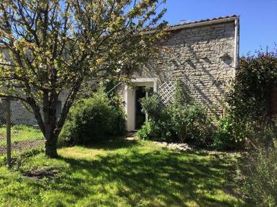 Maison en pierre - 91 m² - 4 pièces