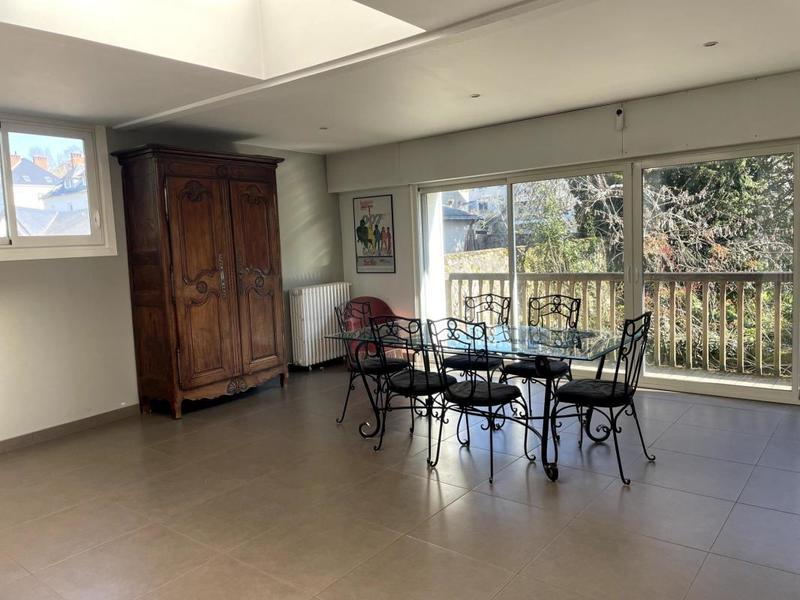 Maison de ville - 235 m² - 10 pièces