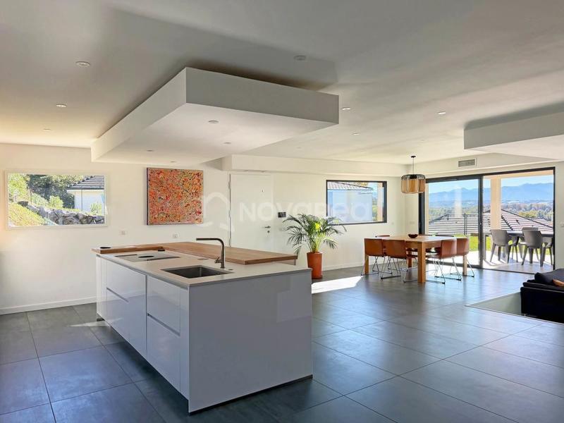 Villa - 185 m² - 7 pièces