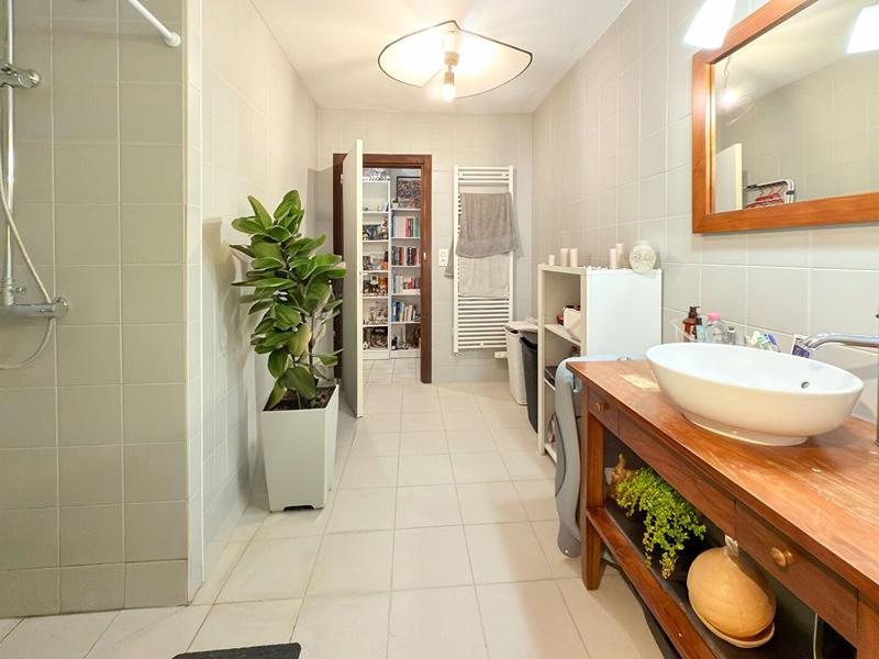 Immeuble - 1 400 m²