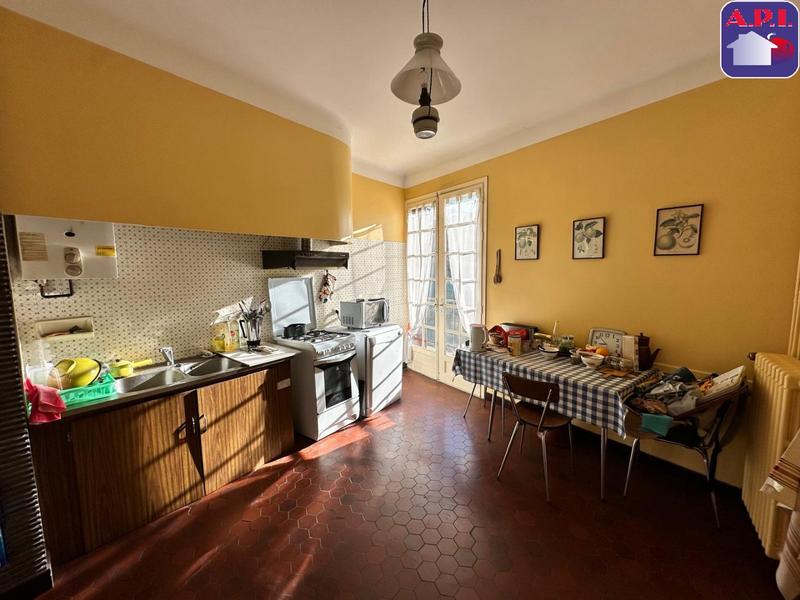 Maison - 195 m² - 8 pièces