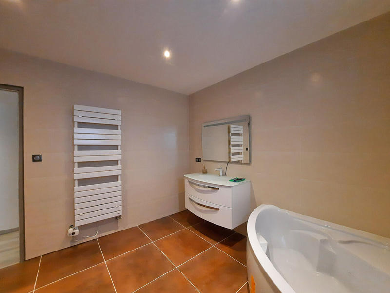 Maison - 145 m² - 5 pièces