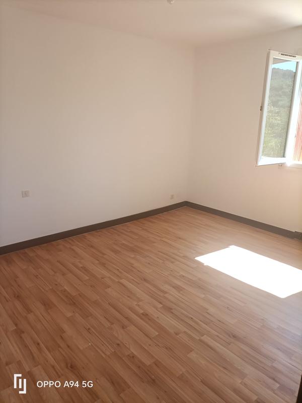 Maison - 93 m² - 5 pièces