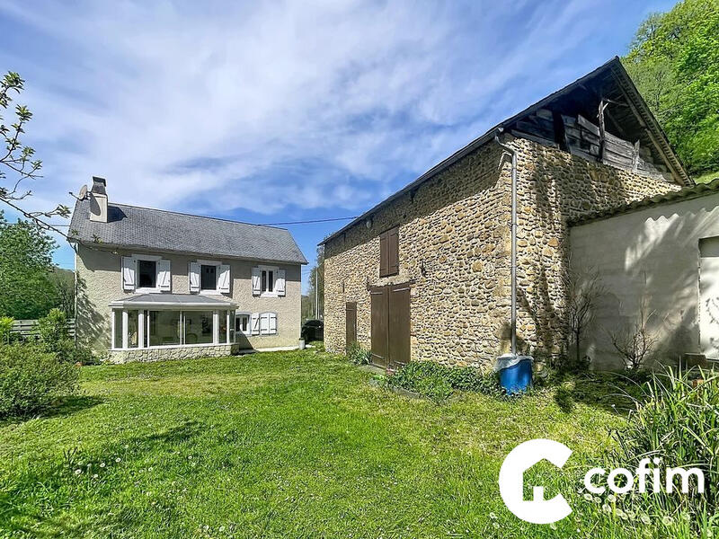 Maison - 90 m² - 6 pièces