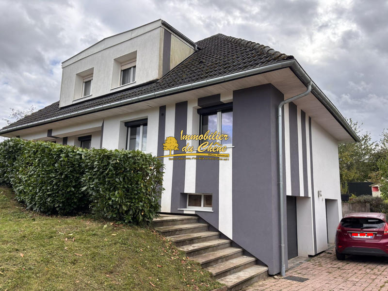 Maison - 140 m² - 6 pièces