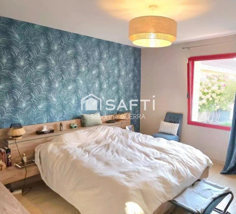 Maison - 213 m² - 8 pièces